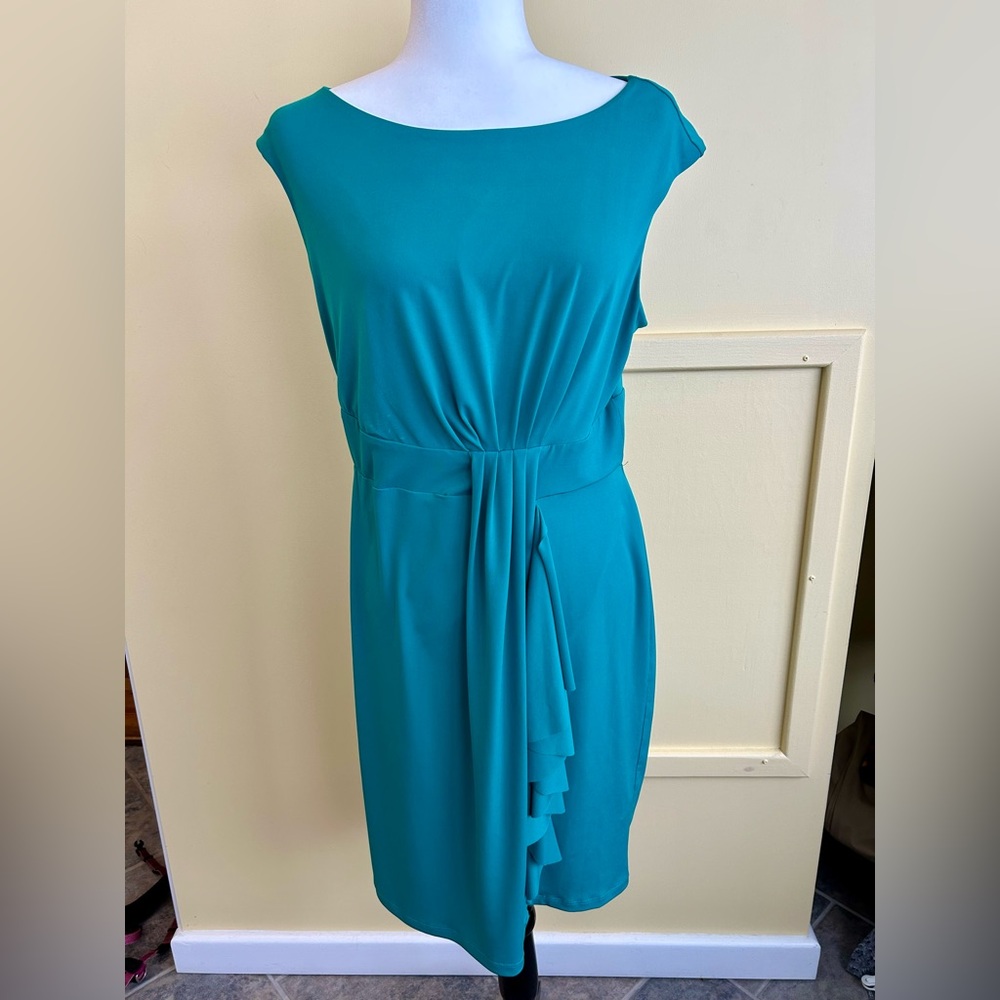 Cleo Size 12 Petite Green Sleeveless Dress